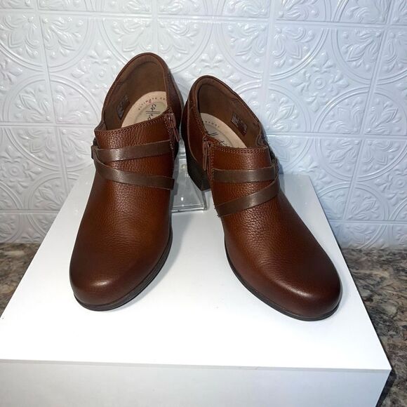 NWOB Authentic Clarks Valarie 2 - Picture 3 of 5